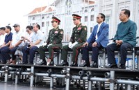 ກຳລັງ ປກຊ-ປກສ ຊ້ອມເດີນສວນສະໜາມສະຫຼອງວັນຊາດທີ 2 ທັນວາ ຄົບຮອບ 50 ປີ