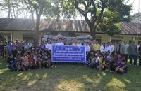 ມອບເຄື່ອງ ໃຫ້ນັກຮຽນນອນຫໍພັກຢູ່ໂຮງຮຽນ ມສ ປາກເປັດ