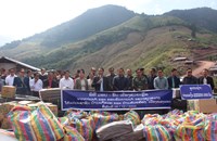 ການນຳແຂວງຊຽງຂວາງມອບເຄື່ອງຊ່ວຍເຫຼືອໃຫ້ບ້ານນ້ຳຮວຍ ແລະ ບ້ານກໍສ່ານ