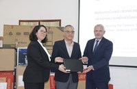 ມອບ-ຮັບ ອຸປະກອນໄອທີ ເພື່ອການຮຽນ-ການສອນ