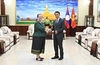 ຫົວ​ໜ້າ​ ຄຕພ ຕ້ອນຮັບ ທູດ ສ ອາ​ເມ​ຣິ​ກາ ເຂົ້າຢ້ຽມອໍາລາ