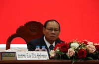 ເລຂາຄະນະບໍລິຫານງານພັກແຂວງຄຳມ່ວນລະຫວ່າງຜູ້ເກົ່າ ແລະ ຜູ້ໃໝ່