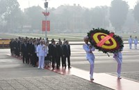 ເລຂາທິການໃຫຍ່ ປະທານປະເທດລາວ ສືບຕໍ່ເຄື່ອນໄຫວຢ້ຽມຢາມລັດຖະກິດ ຢູ່ ຫວຽດນາມ