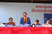 ຜູ້ສະໝັກຮັບເລືອກຕັ້ງ ສສຊ ຊຸດທີ X ແລະ ສສຂ ຊຸດທີ v ປະຈຳເຂດເລືອກຕັ້ງທີ7 ແຂວງໄຊຍະບູລີລົງໂຄສະນາຫາສຽງຢູ່ບ້ານ ໂພນໄຊ