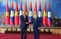 ປະທານສະພາແຫ່ງຊາດລາວ ພົບປະກັບ ເລຂາທິການໃຫຍ່ ພັກກອມມູນິດຫວຽດນາມ