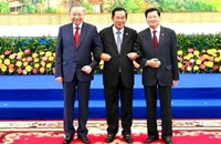 ເພີ່ມທະວີການພົວພັນຮ່ວມມື ລະຫວ່າງ ພັກປະຊາຊົນປະຕິວັດລາວ, ພັກກອມມູນິດຫວຽດນາມ, ພັກປະຊາຊົນກຳປູເຈຍ ໃນໄລຍະແຫ່ງການພັດທະນາໃໝ່