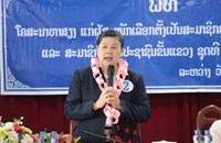 ຜູ້ສະໝັກ ສສຊ ຊຸດທີ xປະຈຳເຂດເລືອກຕັ້ງທີ 4 ແຂວງອຸດົມໄຊໂຄສະນາຫາສຽງຢູ່ບ້ານໂຮມໄຊ