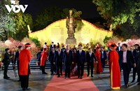 ທ່ານ​ ໂຕ​ເລິມ ຢ້ຽມ​ຢາມ ອວຍ​ພອນ​ບຸນ​ເຕັດ​ອົງ​ຄ​ະ​ນະ​ພັກ ແລະ ປະ​ຊາ​ຊົນ​ນະ​ຄອນຫຼວງຮ່າ​ໂນ້ຍ