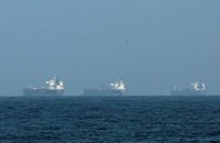 ຫຼາຍ​ບໍ​ລິ​ສັດ​ປະ​ກັນ​ໄພ​ທາງ​ທະ​ເລ​ຍົກ​ເລີກ​ປະ​ກັນ​ໄພ​ສົງ​ຄາມ