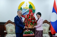 ທູດ​ຈີນເຂົ້າ​ຊົມເຊີຍ ​ສະຫາຍ ທອງ​ສະ​ຫວັນ ພົມວິຫານ