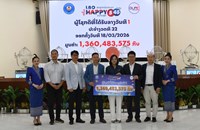 ມອບ-ຮັບ ເງິນລາງວັນໃຫ້ຜູ້ໂຊກດີ ຖືກລາງວັນທີ 1