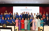 ວາງສະແດງຮູບພາບການຮ່ວມມື ຊາວໜຸ່ມຫວຽດນາມ - ລາວ ແລະ ວັນສ້າງຕັ້ງຊາວໜຸ່ມກອມມູນິດໂຮ່ຈິມິນ