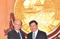 ປະທານປະເທດ ຕ້ອນຮັບ ປະທານທະນາຄານ ພັດທະນາອາຊີ ເຂົ້າຢ້ຽມຂໍ່ານັບ