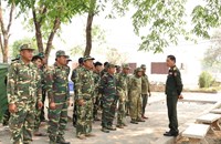 ຫົວໜ້າກົມປ້ອງກັນອາກາດ ລົງຊຸກຍູ້ໃຫ້ກຳລັງໃຈ ກ້ອນກຳລັງກອບກູ້ໄພພິບັດ ກອງພັນໃຫຍ່ 641