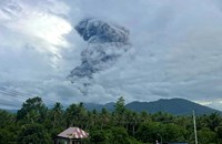 ພູເຂົາໄຟດູໂຄໂນ ໃນອິນໂດເນເຊຍ ລະເບີດ 4 ຄັ້ງໃນມື້ດຽວ