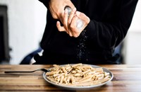 ກິນເຄັມຫຼາຍເກີນໄປເພີ່ມຄວາມສ່ຽງຕໍ່ການສູນເສຍຄວາມຊົງຈຳໃນຜູ້ຊາຍ