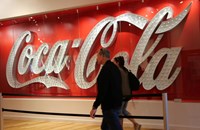 ບໍລິສັດ Coca-Cola ຍີ່ປຸ່ນ ພິຈາລະນາຂຶ້ນລາຄາສິນຄ້າ 165 ລາຍການ