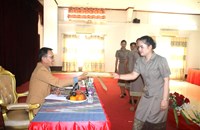 ຄູສອນ ແລະ ພະນັກງານ 6 ເມືອງໄຊຍະບູລີ ຮັບໃບຢັ້ງຢືນການຝຶກອົບຮົມຄອມພິວເຕີຂັ້ນພື້ນຖານ