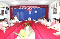 ຫົວໜ້າພະແນກສາທາເຊກອງ ລົງຕິດຕາມຊຸກຍູ້ວຽກງານຢູ່ໂຮງໝໍແຂວງ