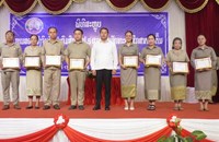 ສົກຮຽນ 2025-2026 ເມືອງຫາດຊາຍຟອງ ມີນັກຮຽນທີ່ສອບເສັງໄດ້ໃປະກາດສະນີຍະບັດແດງ 22 ຄົນ