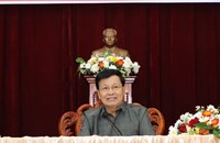 ສະຫາຍ ທອງລຸນ ສີສຸລິດ ຢ້ຽມຢາມ ແລະ ໂອ້ລົມພະນັກງານຫຼັກແຫຼ່ງ ຂອງແຂວງວຽງຈັນ