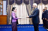 ເອກອັກຄະລັດຖະທູດ ສປປ ລາວ ຍື່ນສານຕາຕັ້ງ ຕໍ່ ປະທານາທິບໍດີ ສາທາລະນະລັດ ມານດີບ