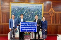 ມອບເງິນປະກອບສ່ວນກໍ່ສ້າງ-ສ້ອມແປງໂຮງຮຽນເຂດຊົນນະບົດຂອງແຂວງຄໍາມ່ວນ