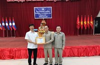 ບໍລິສັດຢາງພາລາຫວຽດ-ລາວ ມອບທຶນສະໜັບສະໜູນການສຶກສາ ແລະ ສາທາລະນະສຸກເມືອງ​ບາ​ຈຽງ
