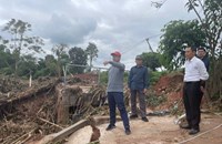ປະທານຄະນະກຳມະການປົກຄອງແຂວງອຸດົມໄຊ ລົງຕິດຕາມສະພາບນ້ຳຖ້ວມ