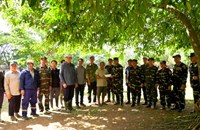 ຮອງລັດຖະມົນຕີກະຊວງປ້ອງກັນປະເທດ ເຄື່ອນໄຫວຕິດຕາມຊ່ວຍເຫຼືອປະຊາຊົນ
