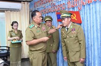 ກົມສື່ສານ ປະກາດເລື່ອນຊັ້ນໃຫ້ນາຍ ແລະ ພົນຕໍາຫຼວດ