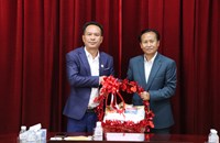 ການນຳແຂວງຊຽງຂວາງອວຍພອນຊາວ​ຫວຽດ​ນາມໂອ​ກາດວັນຊາດຄົບ​ຮອບ 81 ປີ
