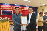 ພິທີມອບໃບຢັ້ງຢືນໃຫ້6 ບ້ານ ເປັນບ້ານວັດທະນຳທຳຮອບ II