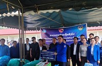 ສິນໄຊອາສາຮ່ວມໃຈພັດທະນາແຂວງໄຊສົມບູນມອບເຄື່ອງໃຫ້ໂຮງຮຽນປະຖົມສົມບູນພູຫົວຊ້າງ