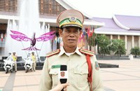 ເຈົ້າໜ້າທີ່ຕໍາຫຼວດຈະລາຈອນ ອໍານວຍຄວາມສະດວກໃຫ້ຜູ້ແທນທີ່ເຂົ້າຮ່ວມກອງປະຊຸມ CCM