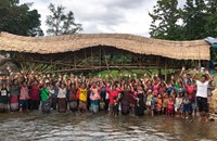 ປະຊາຊົນບ້ານຫ້ວຍໂກນ ສາມັກຄີສ້າງຂົວເພື່ອອຳນວຍຄວາມສະດວກໃນການໄປມາ