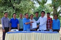 ມອບ-ຮັບລະບົບໄຟເຍືອງທາງໃຫ້ເມືອງໄຊເສດຖາ