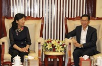 ຄະນະສະ​ມາ​ຄົມ​ມິດ​ຕະ​ພາບ​ປະ​ຊາ​ຊົນ​ແຂວງ​ຢຸນ​ນານສ​ປຈີນຢ້ຽມ​ຢາມສ​ປ​ປລາວ