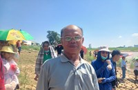 ມວນຊົນຫຼັ່ງໄຫຼເຂົ້າມາທ່ຽວຊົມ-ເຊຍການແຂ່ງຂັນຊ່ວງເຮືອ ທີ່ທ່າວັດຈັນຢ່າງຄຶກຄື້ນ