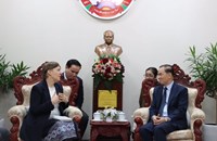 ຮອງນາຍົກລັດຖະມົນຕີ ຕ້ອນຮັບການເຂົ້າຢ້ຽມອຳລາຂອງທູດອົສຕຣາລີ ປະຈຳລາວ