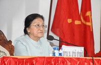 ຮອງປະທານປະເທດ ພົບປະໂອ້ລົມພະນັກງານຫຼັກແຫຼ່ງ ແລະ ປະຊາຊົນເມືອງພຽງ