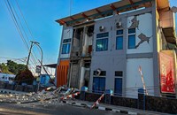 ແຜ່ນດິນໄຫວທີ່ເກີດຂຶ້ນຢູ່ອິນໂດເນເຊຍ ເຮັດໃຫ້ 5,000 ກວ່າຄົນຕ້ອງຍົກຍ້າຍ