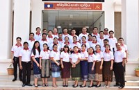 ຄະນະບັນນາທິການ ແລະ ພະນັກງານໜັງສືພິມ ປະຊາຊົນ