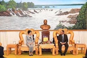 ຮອງນາຍົກລັດຖະມົນຕີ ຕ້ອນຮັບທູດ ສປ ຈີນ ປະຈຳ ລາວ ຄົນໃໝ່