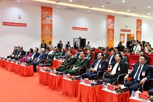 ປະທານປະເທດ ຫວຽດນາມ ລົງຢ້ຽມຢາມ ບໍລິສັດ ສະຕາໂທລະຄົມ (ຢູນິເທວ)