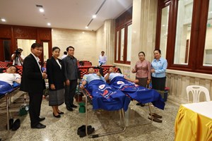 ສພຊ ຮ່ວມກັບອົງການກາແດງ ສ້າງຂະບວນການບໍລິຈາກເລືອດຕ້ອນຮັບວັນລັດຖະທໍາມະນູນ ຄົບຮອບ 33 ປີ