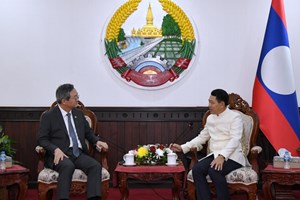 ທ່ານສະເຫຼີມໄຊ ກົມມະສິດ ຕ້ອນຮັບ ຮອງລັດຖະມົນຕີກະຊວງການຕ່າງປະເທດ ສ ເກົາຫຼີ