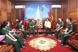 ເຈົ້າແຂວງຄຳມ່ວນ ຕ້ອນຮັບ ຫົວໜ້າການທະຫານຊາຍແດນ ແຂວງກວາງບິ່ງ