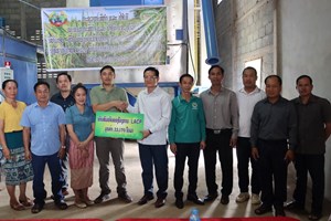 ມອບ-ຮັບທຶນສົມທົບເຄື່ອງອົບເຂົ້າເປືອກໃຫ້ໂຮງສີເຂົ້າທິດາວັນ ເມືອງບໍລິຄັນ