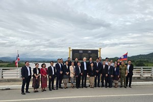 ອົງການຈັດຕັ້ງສາກົນຢ້ຽມຢາມແຂວງບໍ່ແກ້ວ